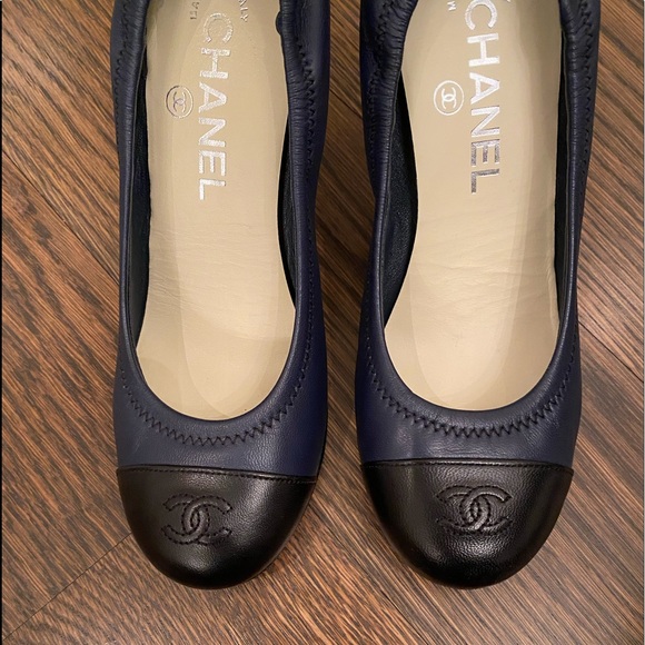 Chanel heels - Picture 3 of 6